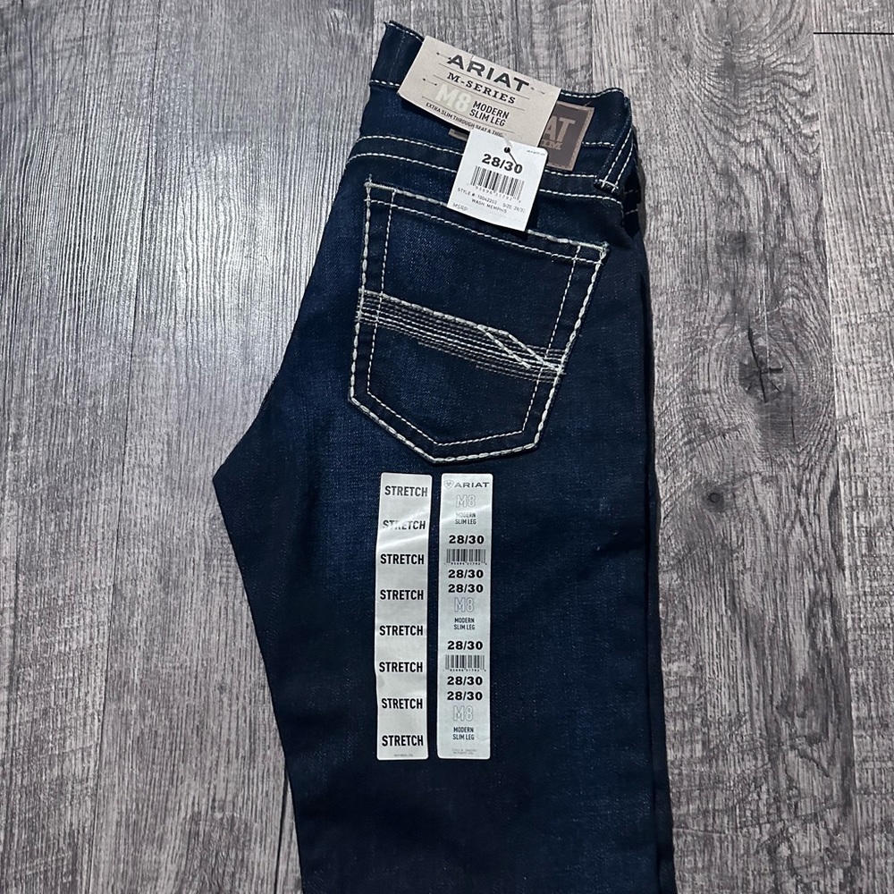 Ariat jeans men slim leg jeans 28/30